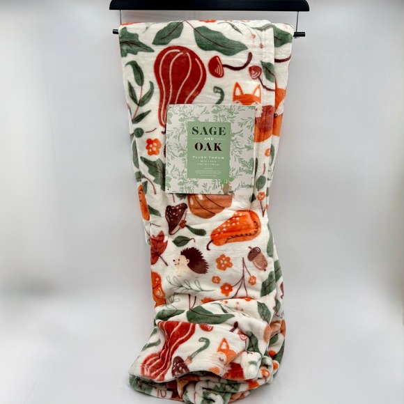 Sage and Oak Plush Throw Blanket 60x70 Fall Decor Pumpkin Hedgehog Acorn - Picture 1 of 6